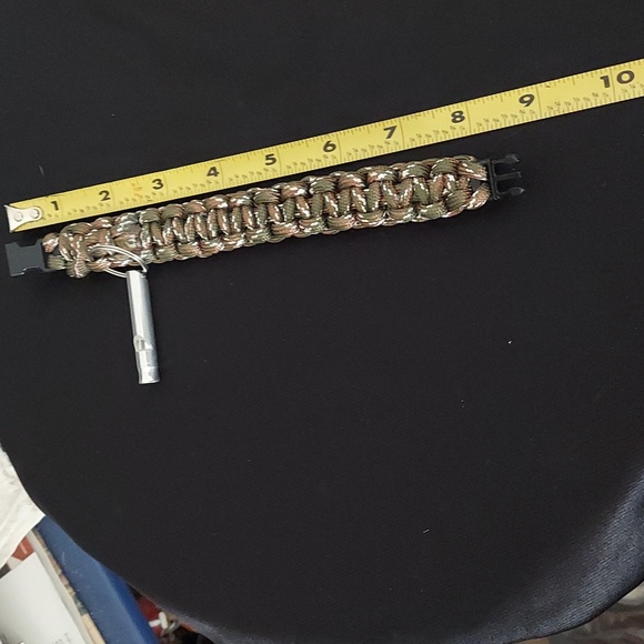 Survival Bracelet and Whistle (NEW) - Picture 3 of 7